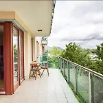 Danube Dream Superb View & Garage