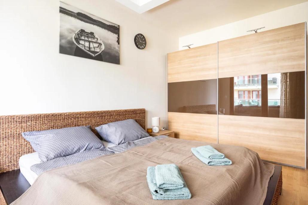 Apartment Danube Dream Superb View & Garage